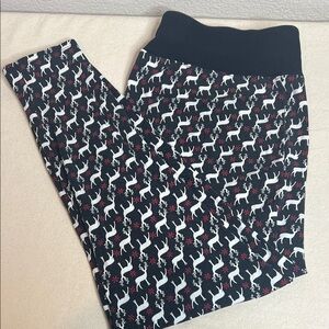 🎄 Cacique Holiday Reindeer Print Leggings